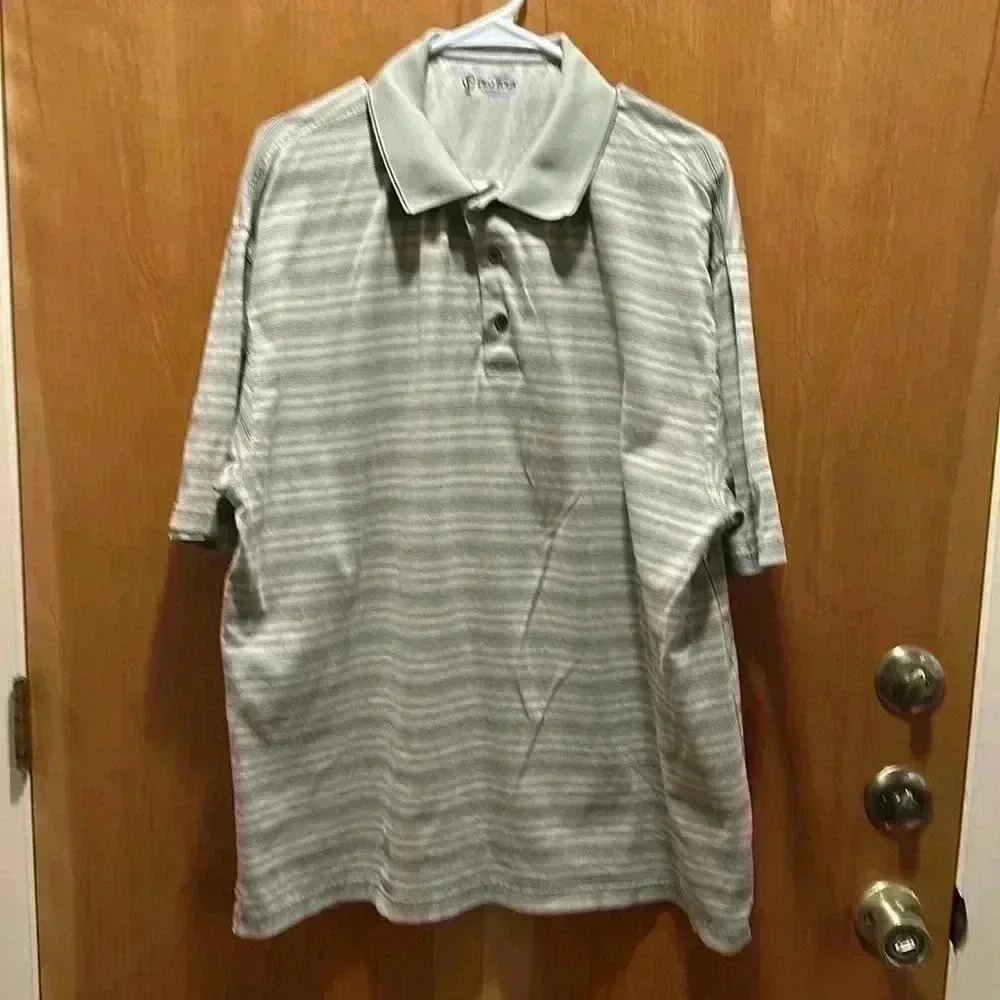 Pro tour men’s golf shirt. Size XL.
